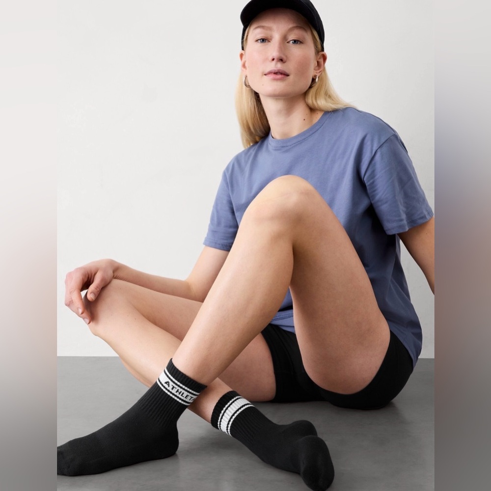 NEW Athleta Black and White Crew Socks women’s size small
